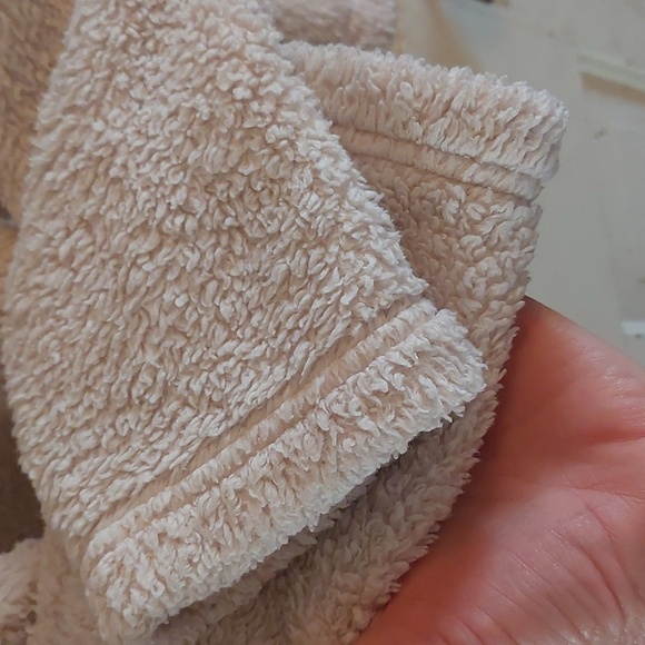 Patagonia Teddy Quarter Zip - Picture 6 of 8